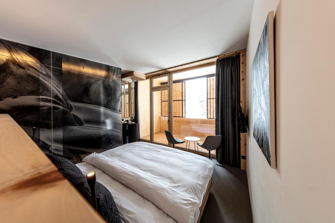 Hotel Arnica Scuol - Adults Only מראה חיצוני תמונה
