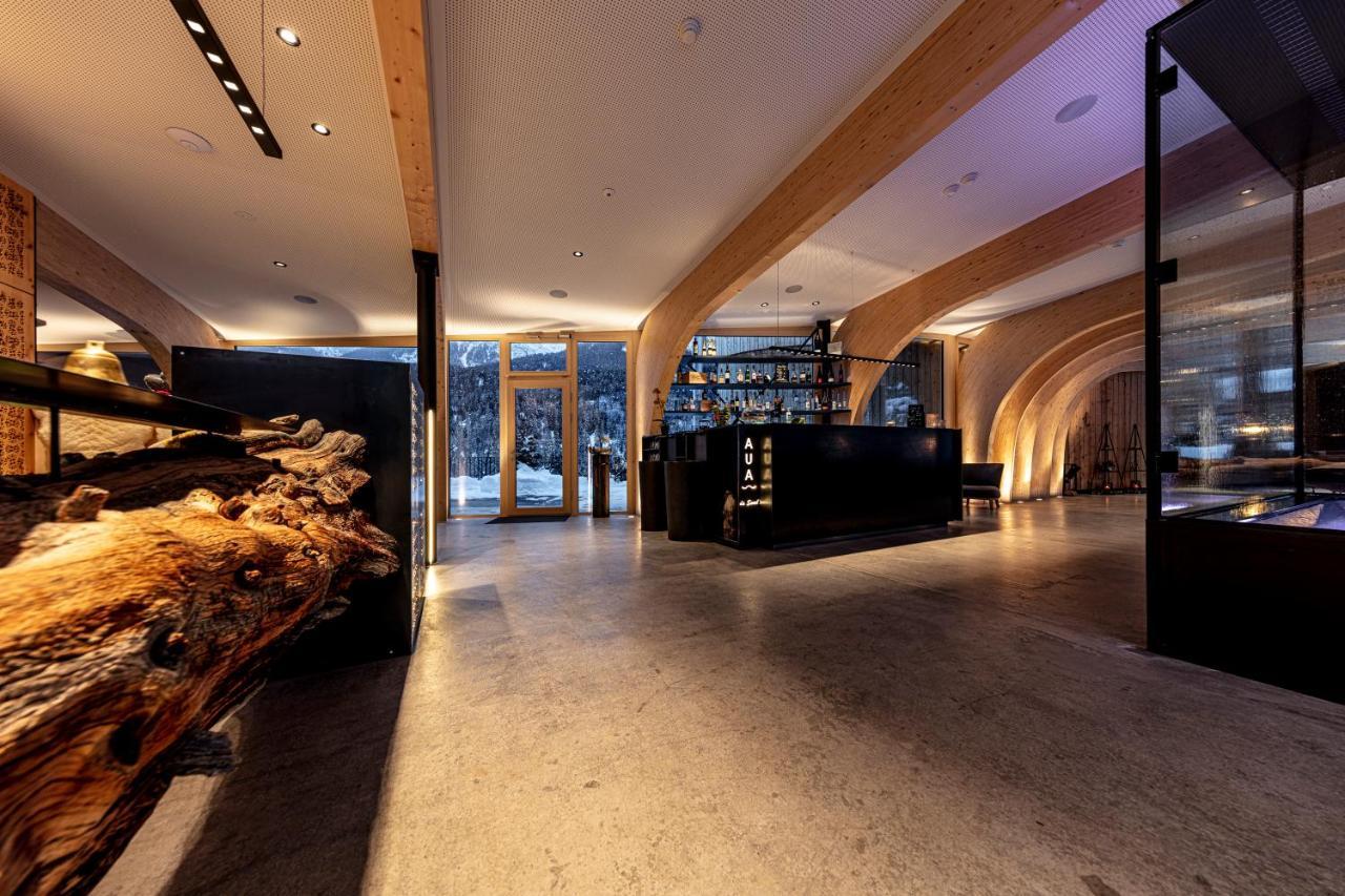 Hotel Arnica Scuol - Adults Only מראה חיצוני תמונה