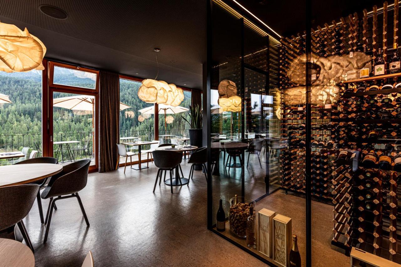 Hotel Arnica Scuol - Adults Only מראה חיצוני תמונה