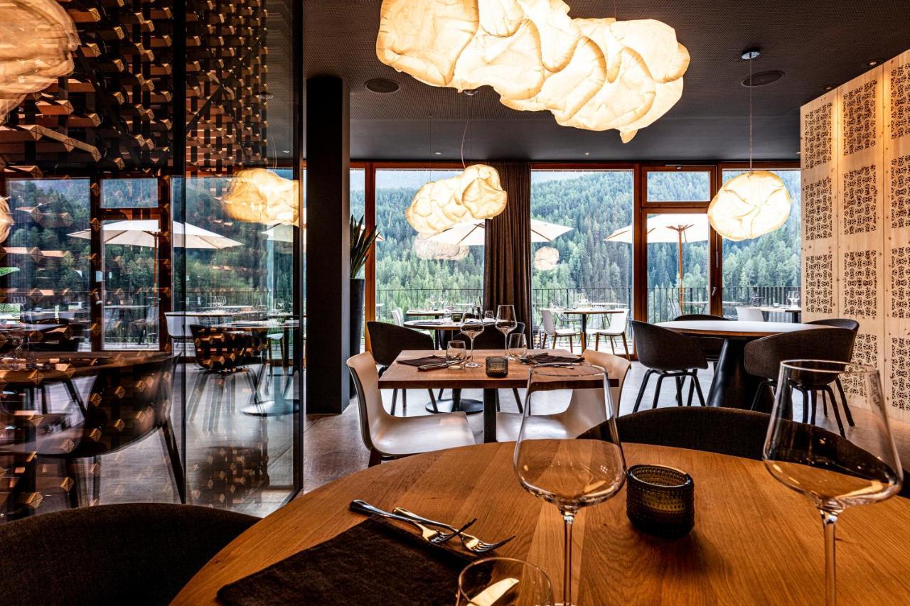 Hotel Arnica Scuol - Adults Only מראה חיצוני תמונה
