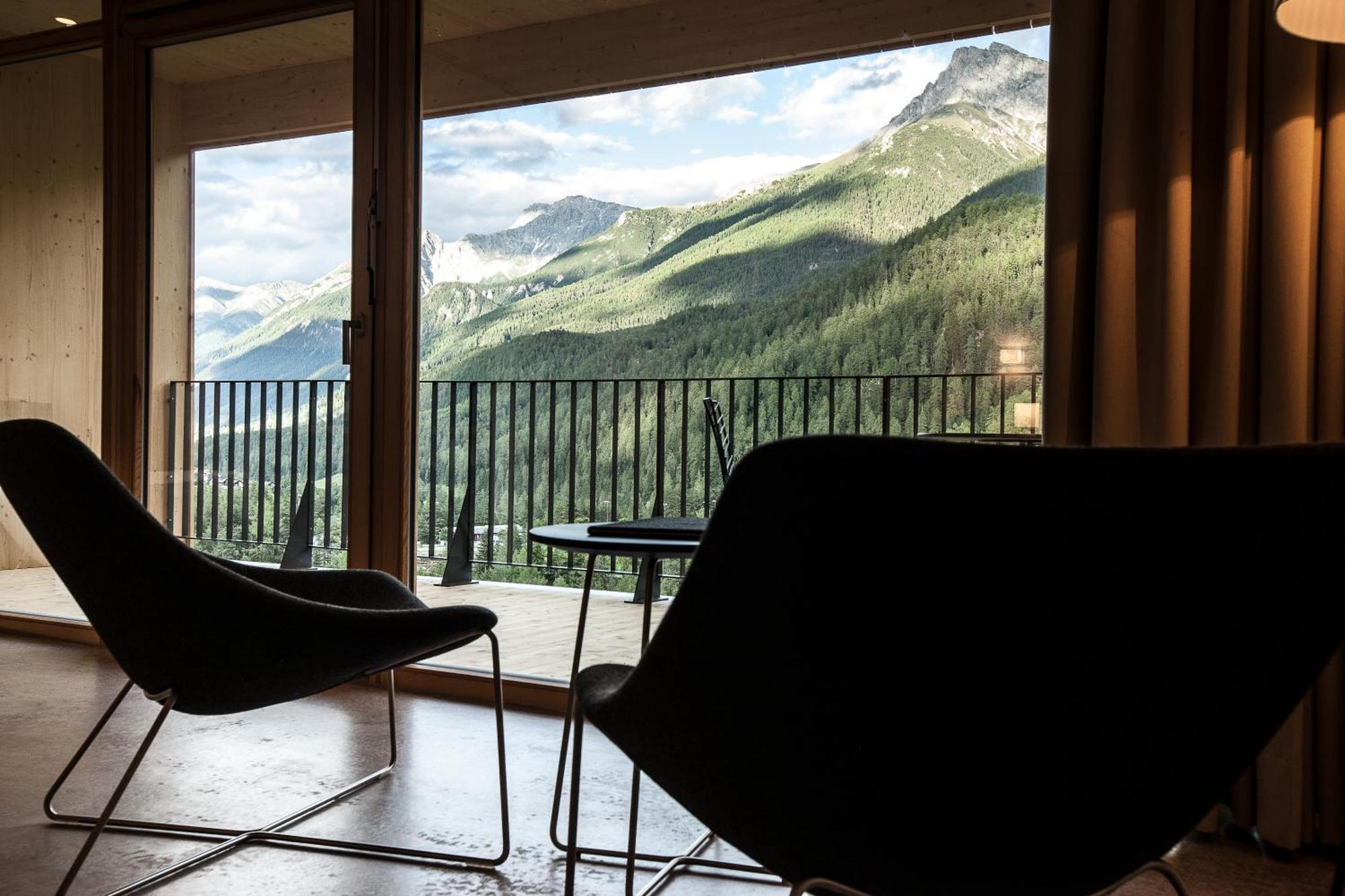 Hotel Arnica Scuol - Adults Only חדר תמונה