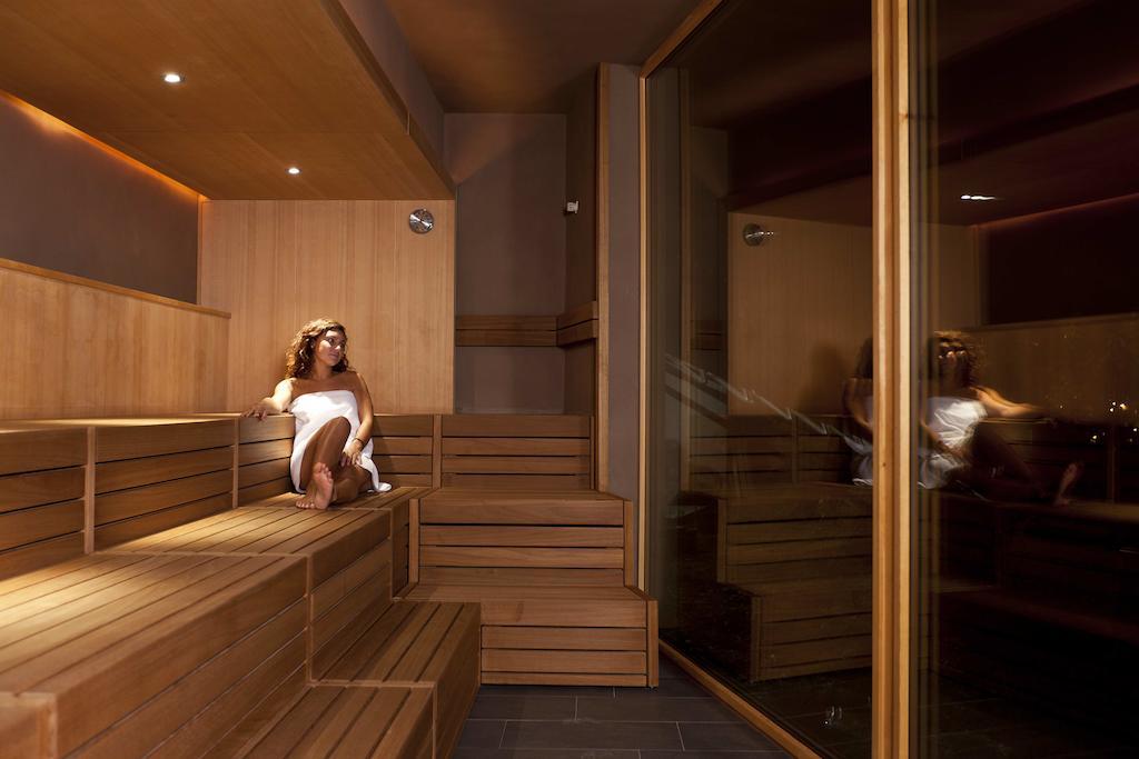 Hotel Arnica Scuol - Adults Only מראה חיצוני תמונה