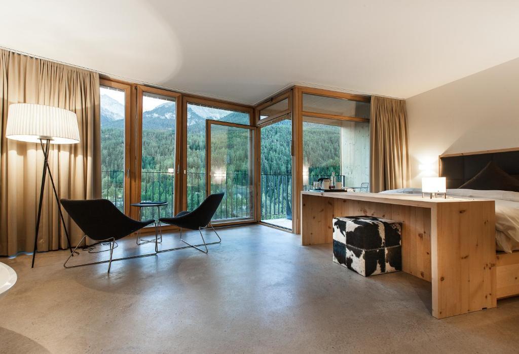 Hotel Arnica Scuol - Adults Only מראה חיצוני תמונה